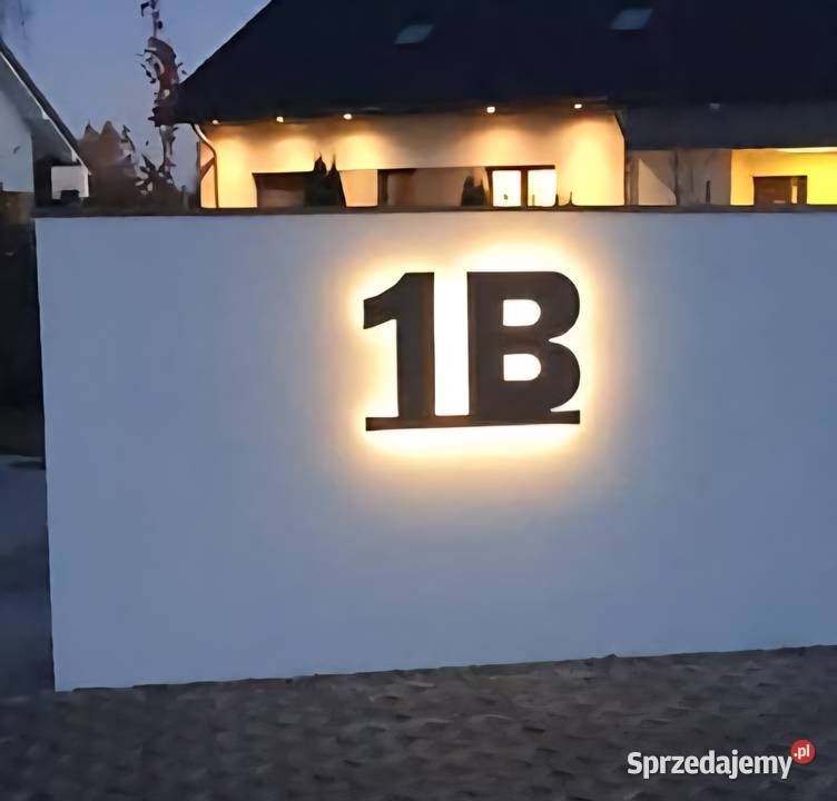 Podświetlana tablica adresowa numer domu Luboń