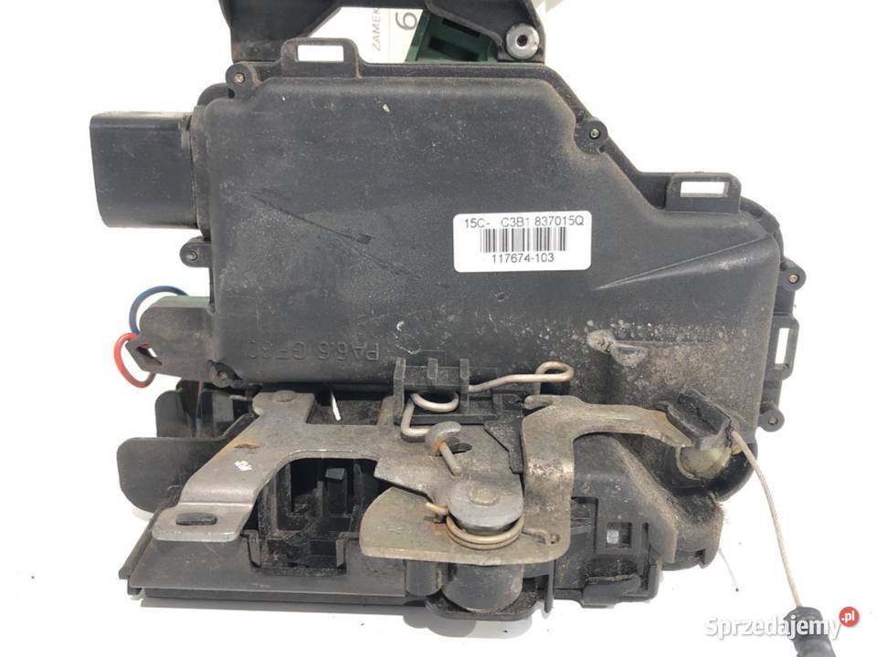 ZAMEK DRZWI LEWY PRZÓD VW PASSAT B5 FL Hatchback