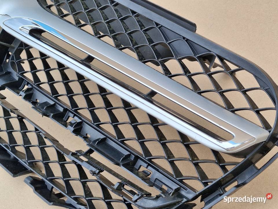 MERCEDES GLC W253 X253 CHROM GRILLA ATRAPY GÓRNY Bieleń
