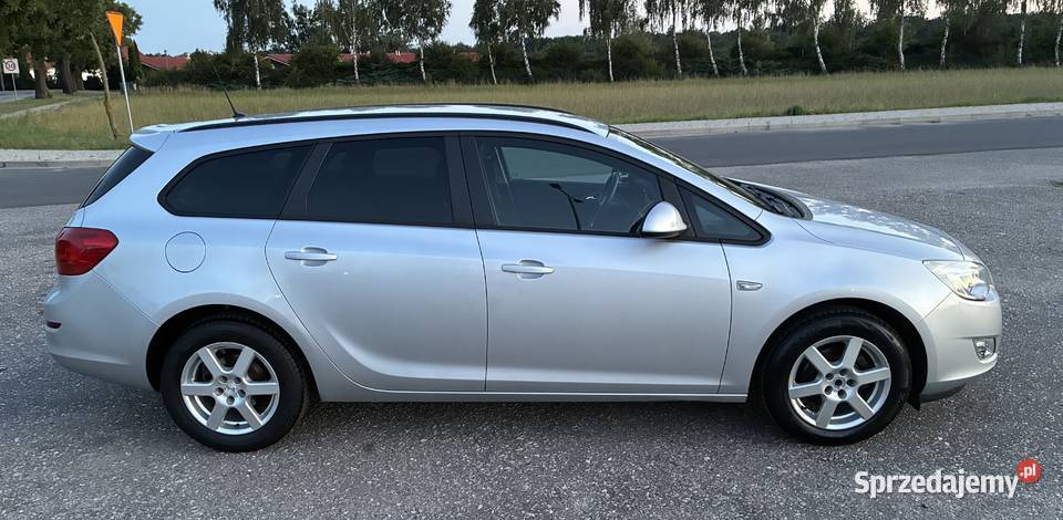 OPEL ASTRA J 16 benzyna klima temp alu mega Gostyń