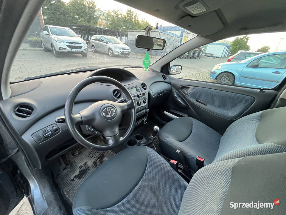 Toyota Yaris 13 benzyna 87 2005 polift oc pt maj sprzedam