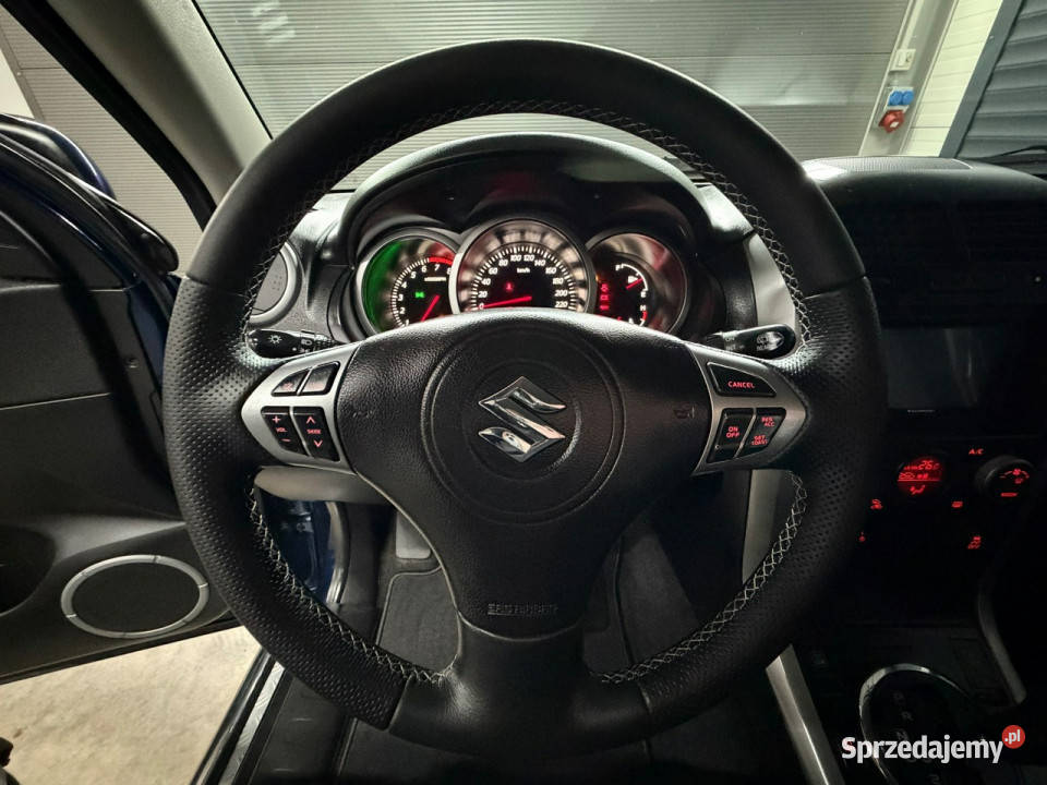 Suzuki Grand Vitara 24 AUTOMAT 140tyśkm salon 169KM Chechło