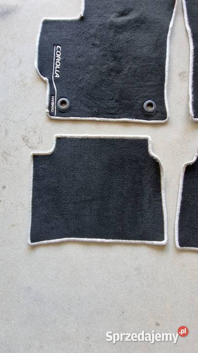 Dywaniki welurowe Toyota Corolla E21 sedan
