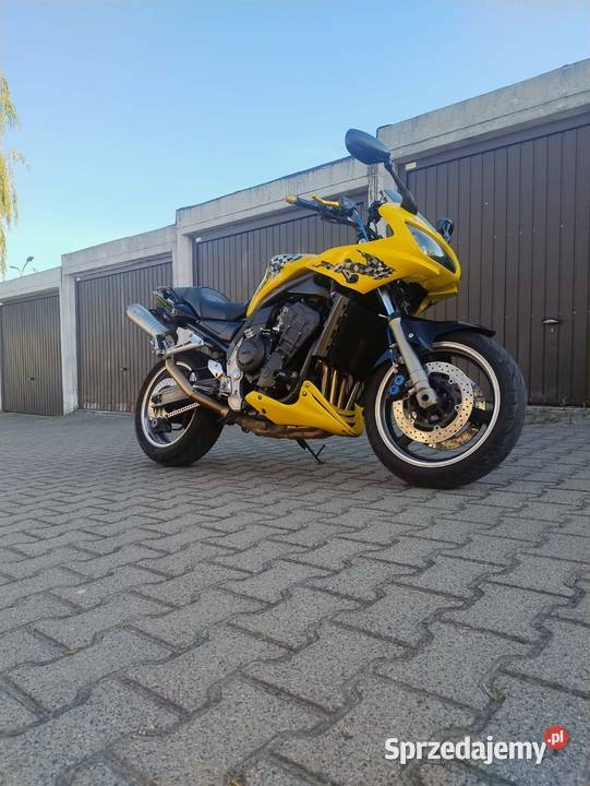 Yamaha Fazer czterosuwowy Świecie