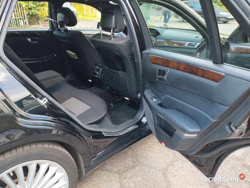 Mercedes E klasa 212 Rok produkcji 2015 Warszawa