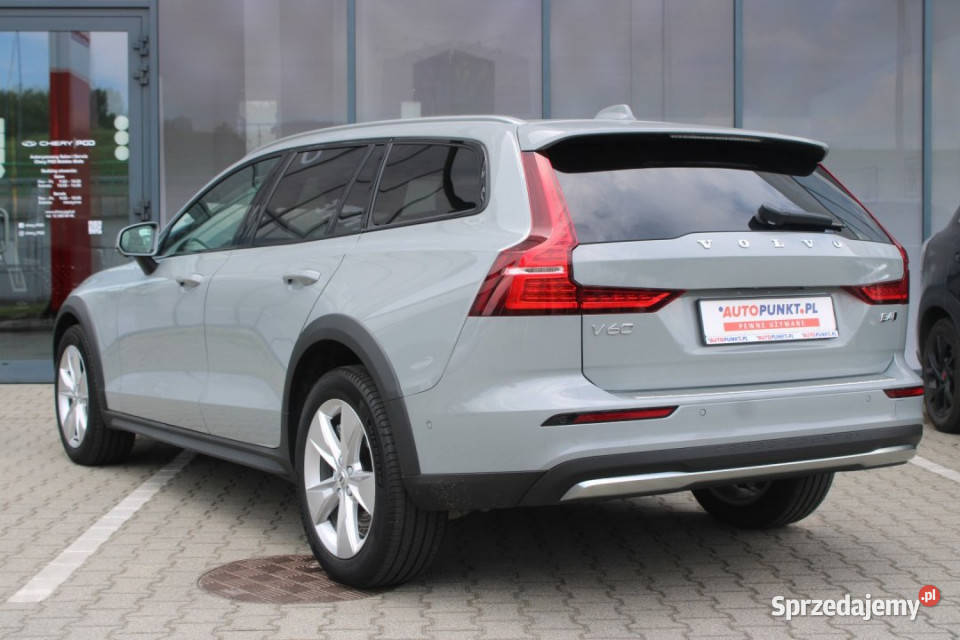 Volvo V60 Cross Country 2024r 4130 4x4 Kamera śląskie Bielsko-Biała