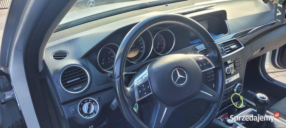 Sprzedam mercedesa w204 2011 Motoryzacja Kłaj