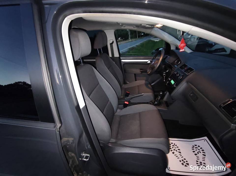 VW Touran bezwypadkowy przygotowany do Drogomyśl