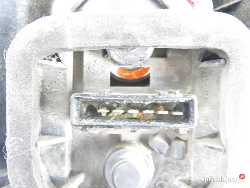 LAMPA PRAWA TYLNA PEUGEOT PARTNER I