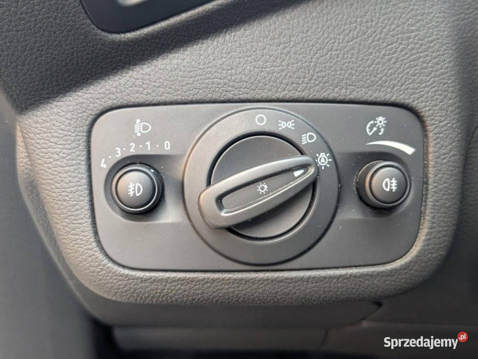 FORD Grand C 2017r Pakiet Zima CarPlay Czujniki Rok produkcji 2017 Gdańsk