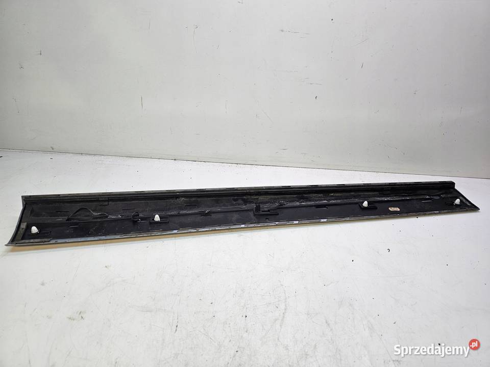 LISTWA DRZWI PRAWY PRZÓD AUDI Q5 8R 8R0853960B Przystajń