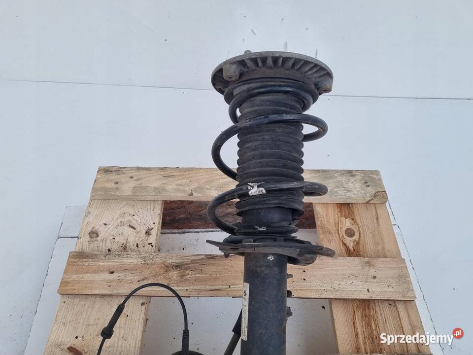 BMW F30 20 D PRAWY PRZEDNI AMORTYZATOR Piasta Rudka