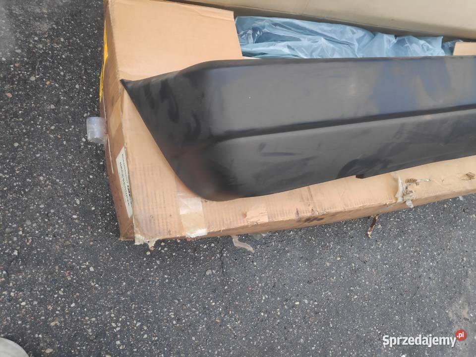 Fiat uno MK1 zderzak tył nowy