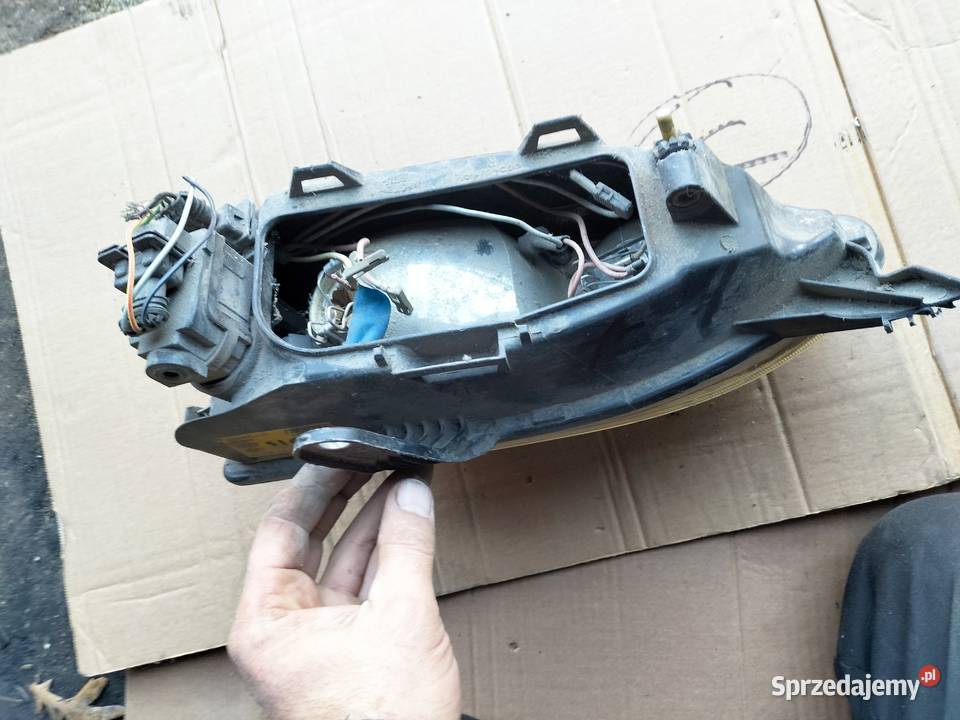 FIAT SIENA LAMPA PRZEDNIA PRAWA Kamień-Kolonia