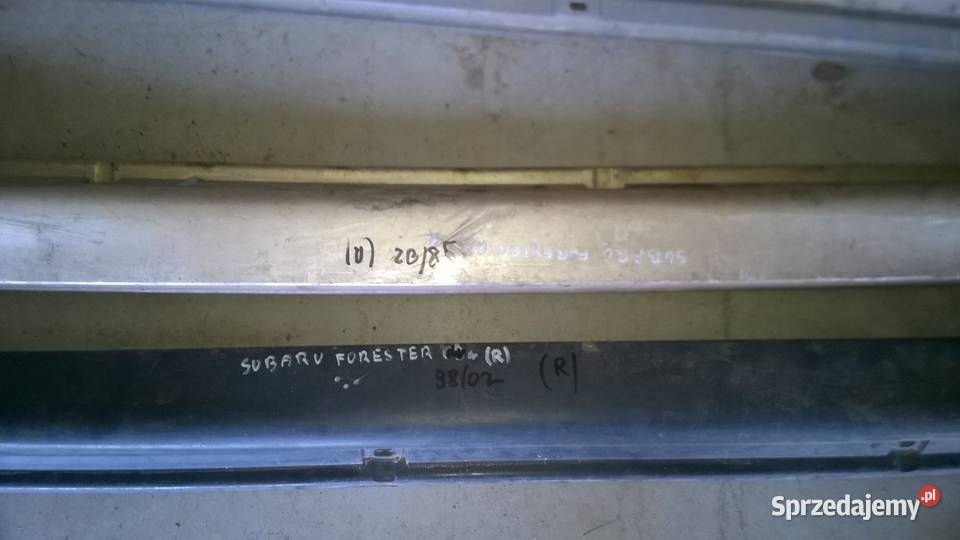 SUBARU FORESTER 1998 2001 LISTWA PROGOWA PRAWA Wrocław