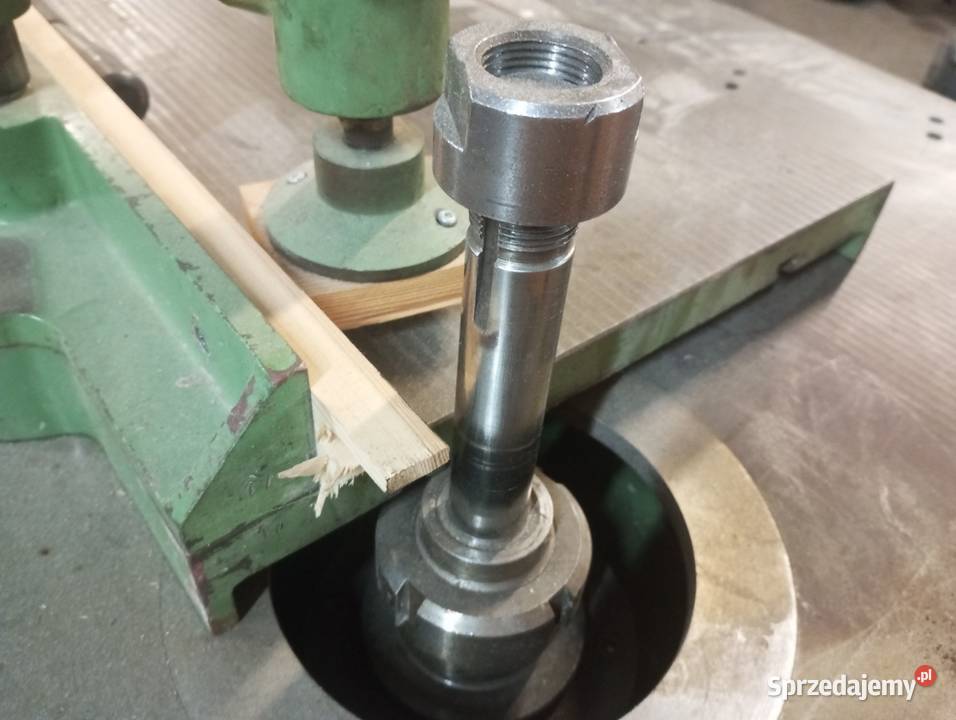 Frezarka dolnowrzecionowa z wózkiem Buk