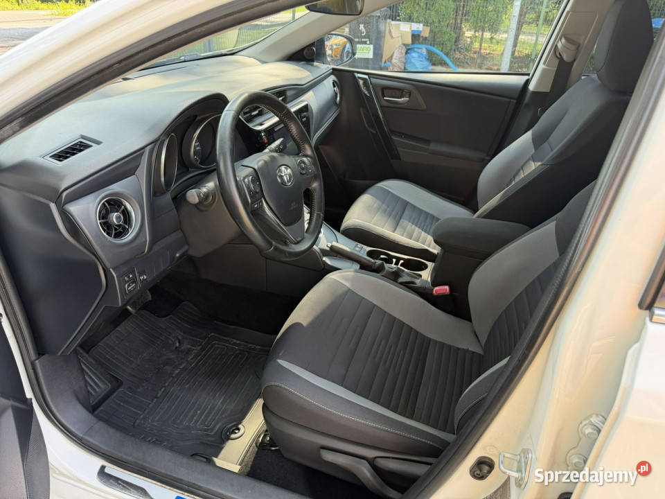 Toyota Auris 18 HSD 136 Serwisowany Kamera Ładny wspomaganie kierownicy Otwock Mały