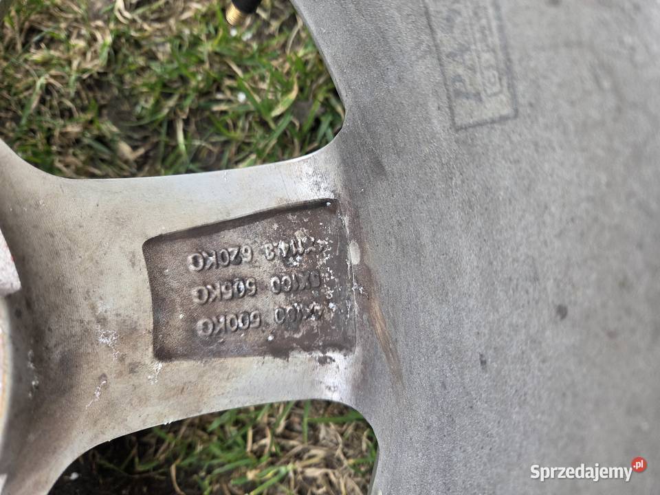 Felga aluminiowa 17 Audi z rozwidlonymi Wałbrzych