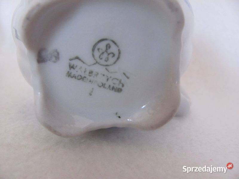 mlecznik z PRLu Wałbrzych porcelana