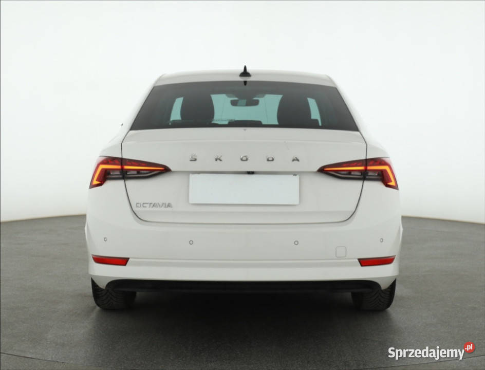 Skoda Octavia 15 TSI nieuszkodzony Piaseczno