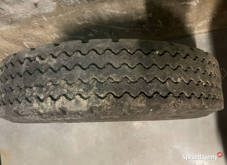 Sprzedam opony 82520 w komplecie z dętką i
