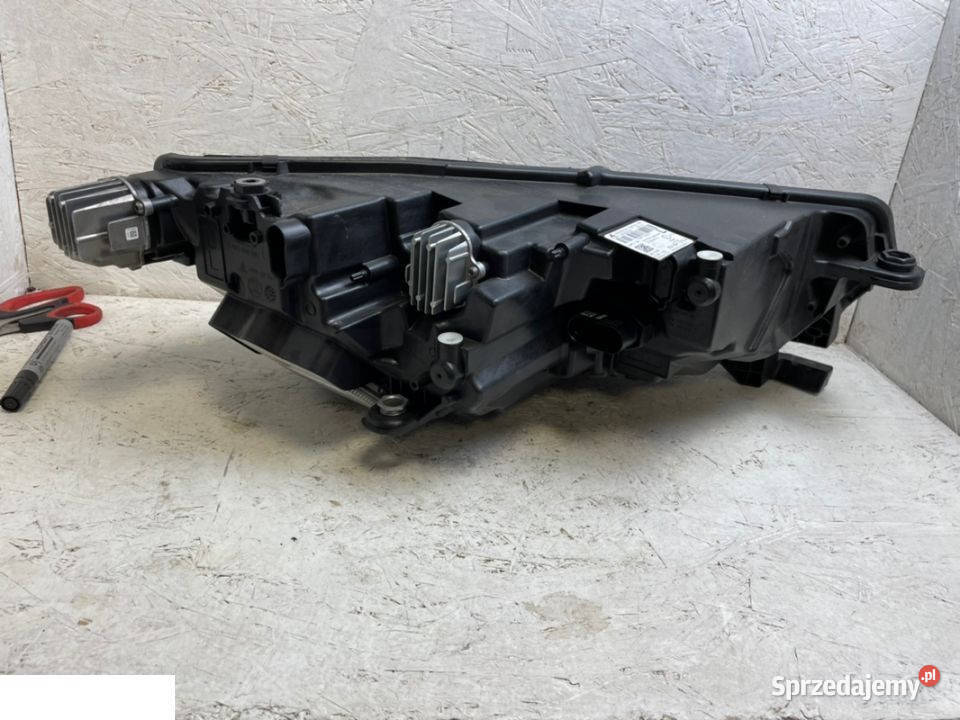 Skoda Octavia IV reflektor full Led lewy przód lubelskie Kozubszczyzna