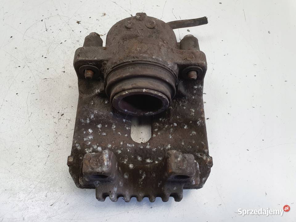 BMW E39 PRZEDNI ZACISK HAMULCOWY prawy przód