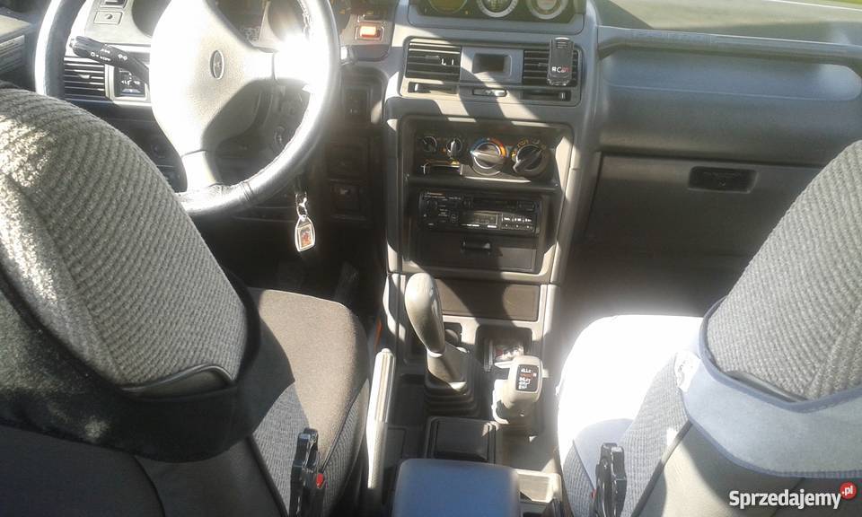 Sprzedam Mitsubishi Pajero 2 25 TDI lakier metallic Konina