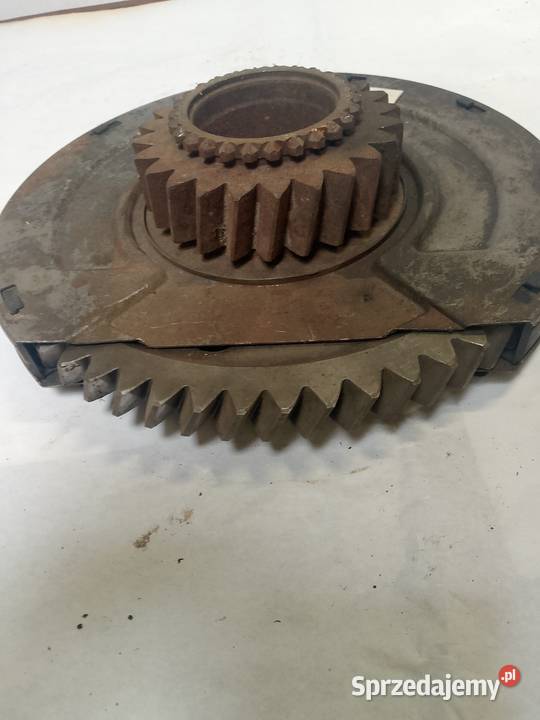 john deere Obudowa wałek pośredni WOM 6100 6200 Pozostałe Turek sprzedam