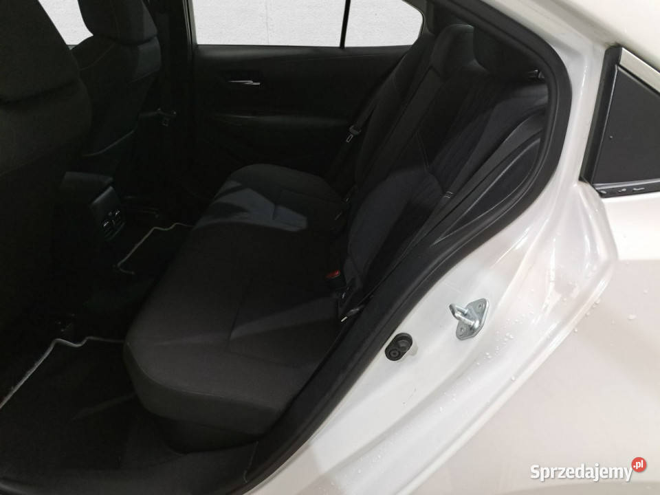Toyota Corolla Seria E16 2012 pełny VAT Komorniki