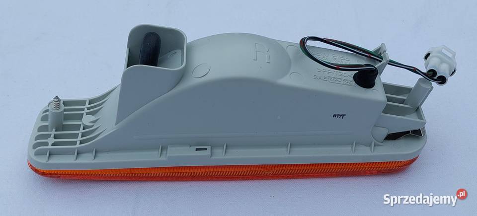 KIERUNKOWSKAZ BOCZNY PRAWY SUBARU IMPREZA 9399