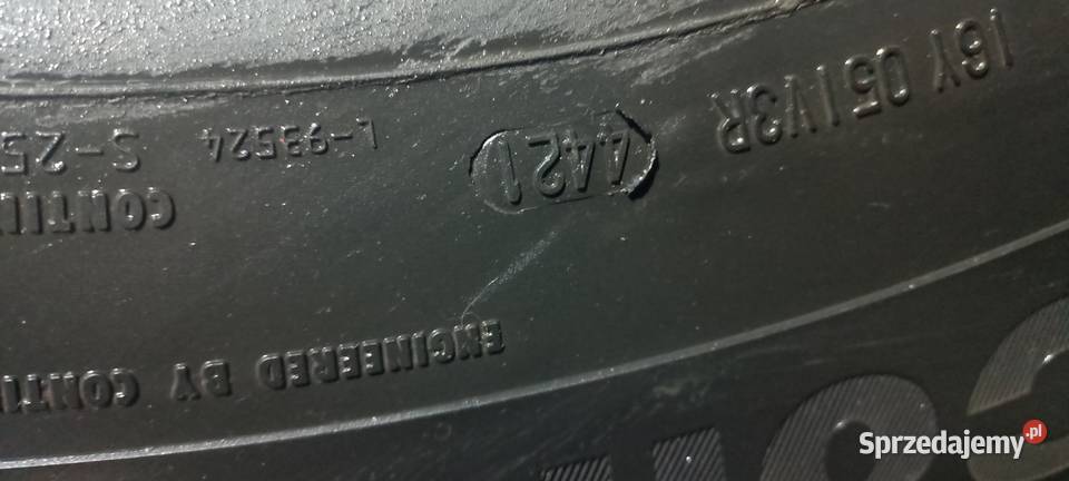 Opony 31570 r 225 Mielec sprzedam