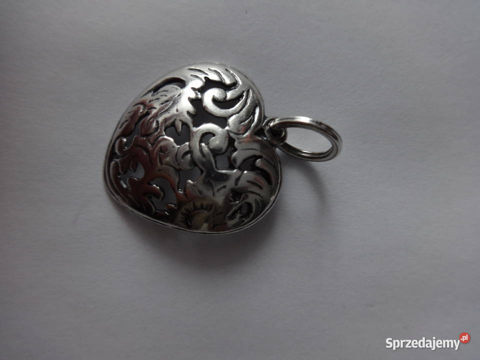 Piękne ażurowe srebrne serce Tomaszów Mazowiecki sprzedam