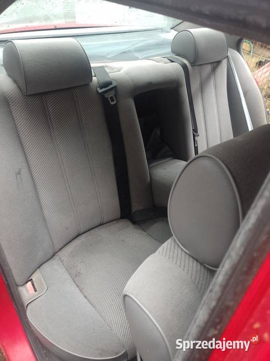 BMW e341990rTapicerka wnetrzasprzedaje w osobowe