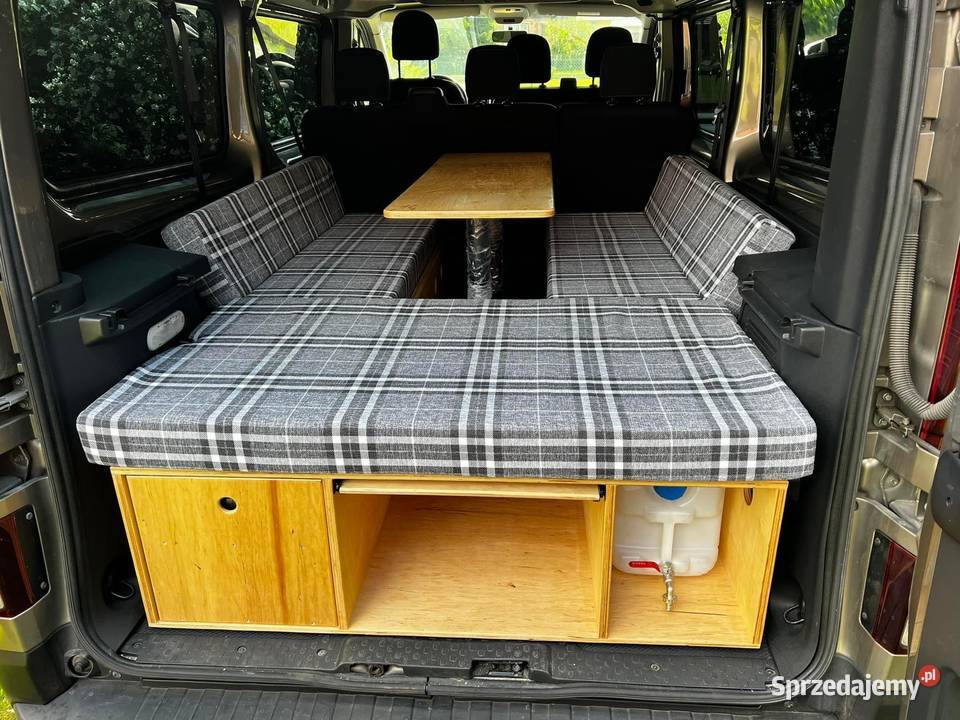 Zabudowa kempingowa turystyczna Vivaro trafic t4 Syców