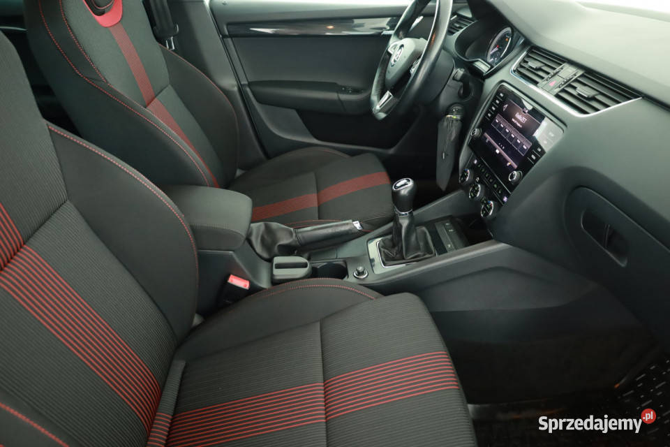 Skoda Octavia 16 TDI wielofunkcyjna kierownica