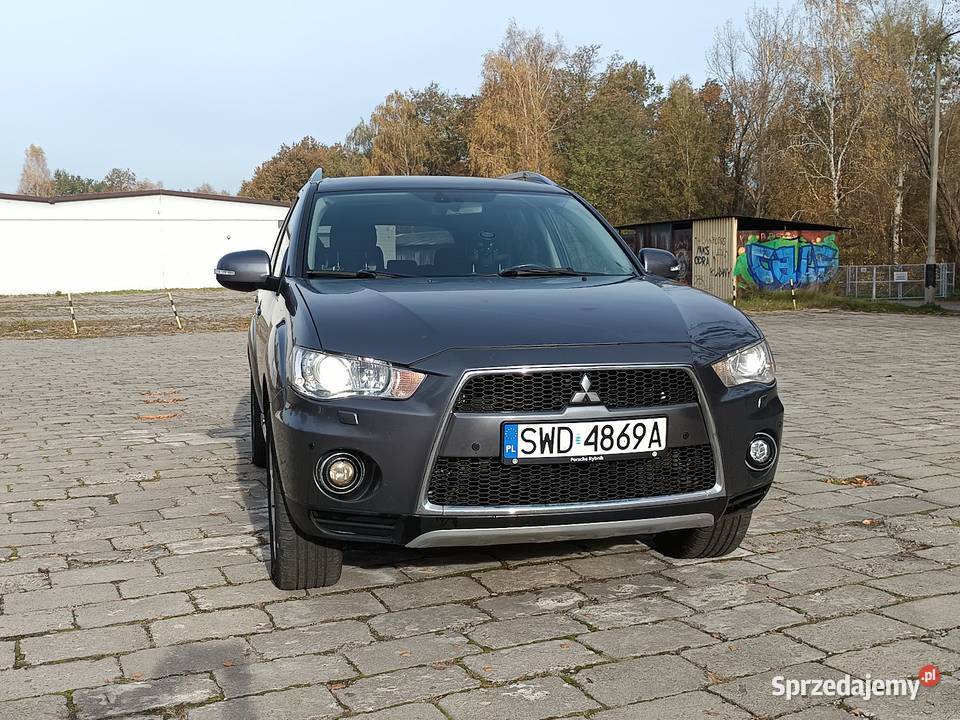 Outlander 4x4 diesel 7 osobowy manualna Outlander Wodzisław Śląski