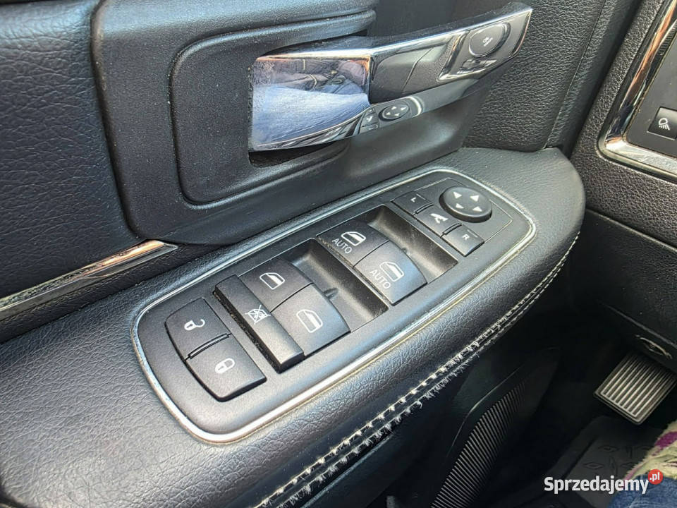 RAM 1500 57 HEMI 401 Skóra Kamera Grzane i isofix 1500 pomorskie Słupsk