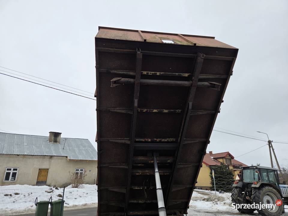 Przyczepa jednoosiowa wywrotka Przyczepy rolnicze Lubomino