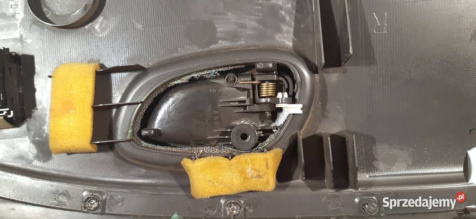 BOCZEK DRZWI PRAWY PRZÓD SUZUKI BALENO SEDAN Wyposażenie wnętrza dolnośląskie Mielęcin