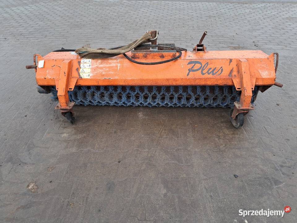 Zamiatarka Tuchel z pojemnikiem 2 m Piecewo