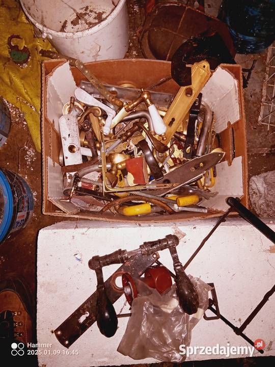 Klamki stare szyldy zamiana prl Twardogóra