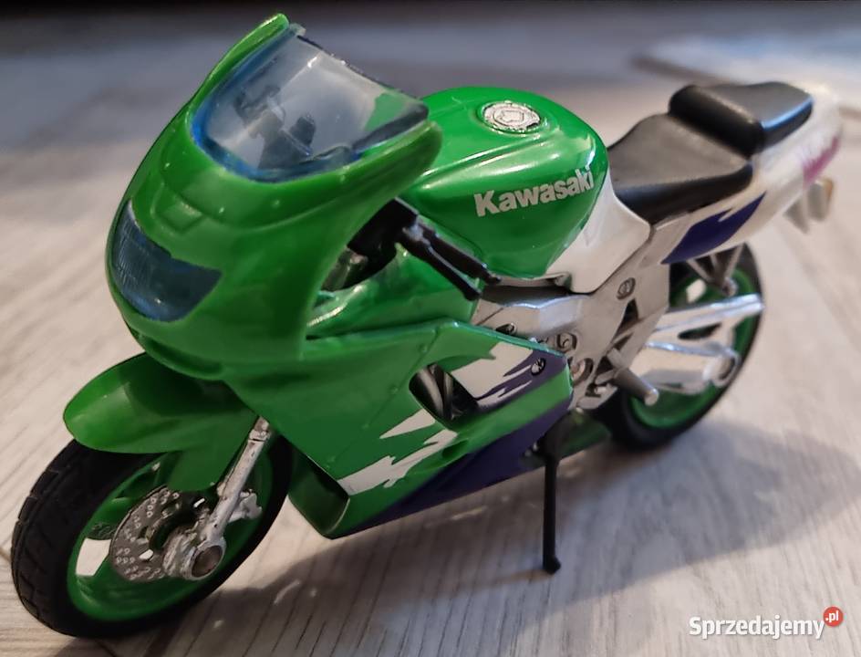 Kawasaki Ninja ZX9R Maisto 118