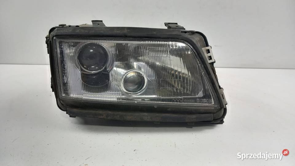 AUDI A8 D2 LAMPA PRZÓD PRAWA EU SOCZEWKA