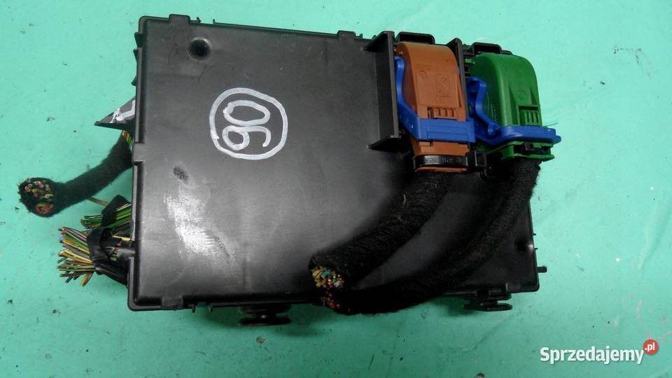 OPEL MERIVA B 14 B 11r skrzynka bezpieczników