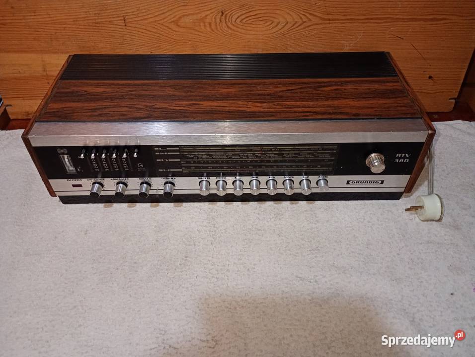 Radio Grundig RT V380