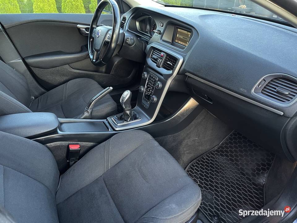 VOLVO V40 Cross Country 20 Diesel 150 5 Płock