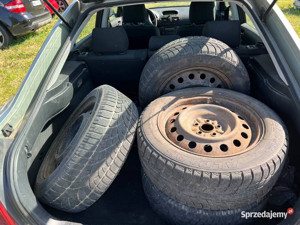 Krajowa Toyota Avensis 16 Z GAZEM