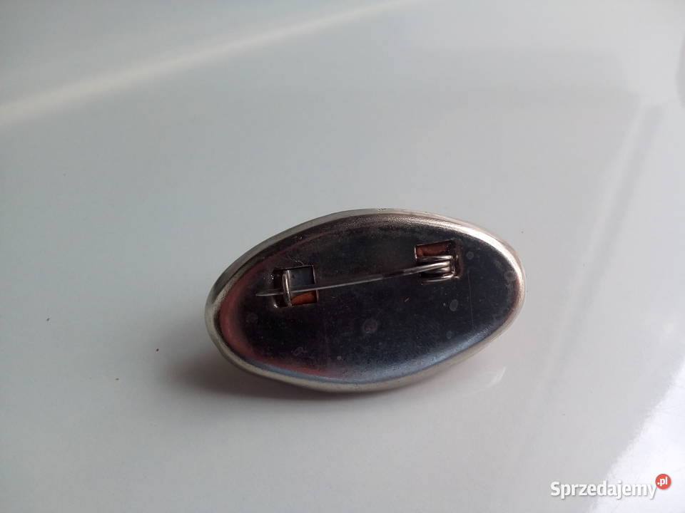 3 używane broszki Mielno