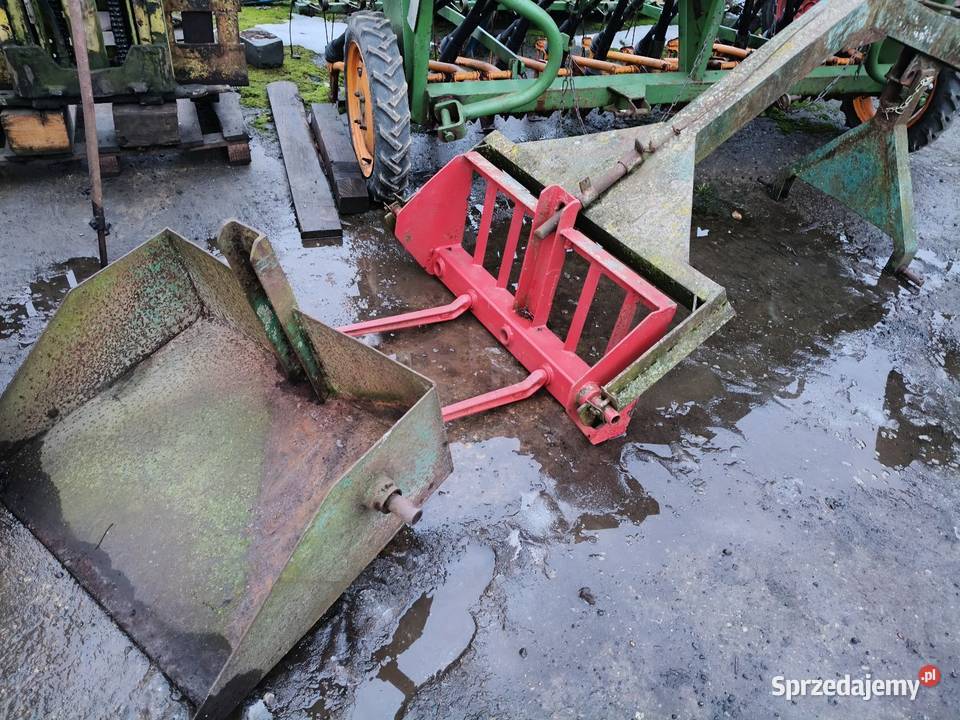 Ładowacz na tył ciągnika nieuszkodzony Wieluń